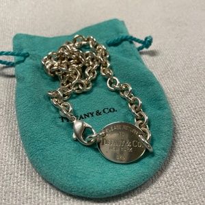 Return to Tiffany oval tag necklace